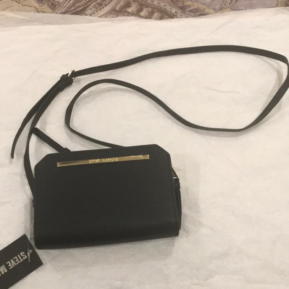 Steve Madden Handbags - Steve Madden Crossbody Bag